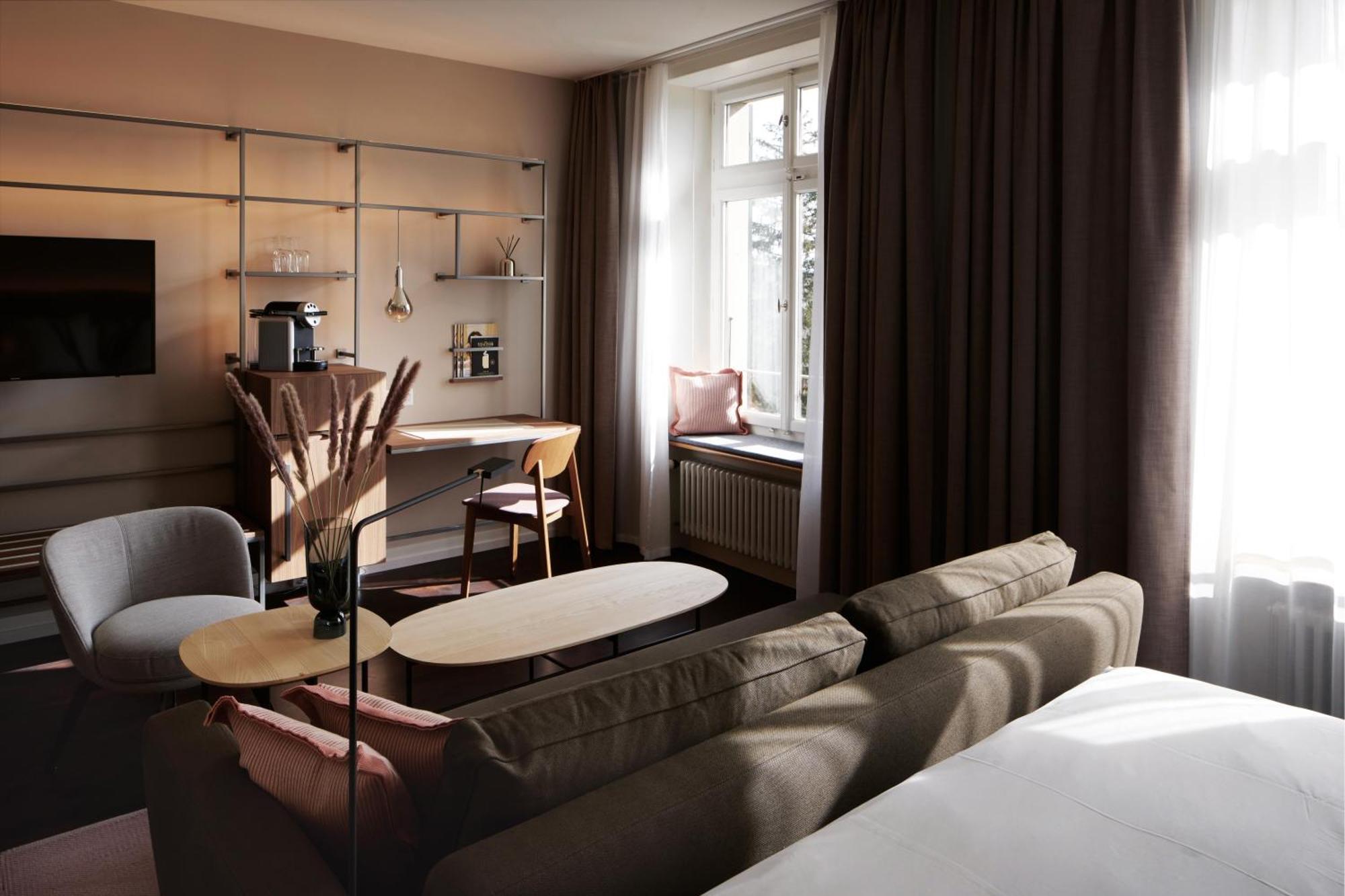 Deluxe Twin Room Lake View